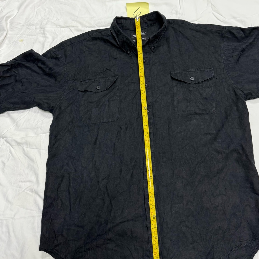 Elegant Black Dress Shirt with Timeless Appeal